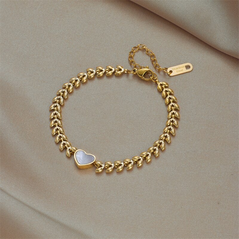 pulseira Feminina Dourada com Coração Branco - Linbella